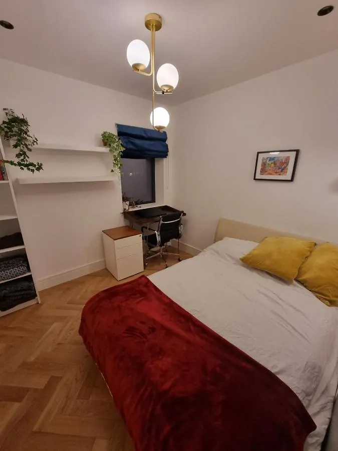 Bright Spacious Apartment In The Park London United Kingdom